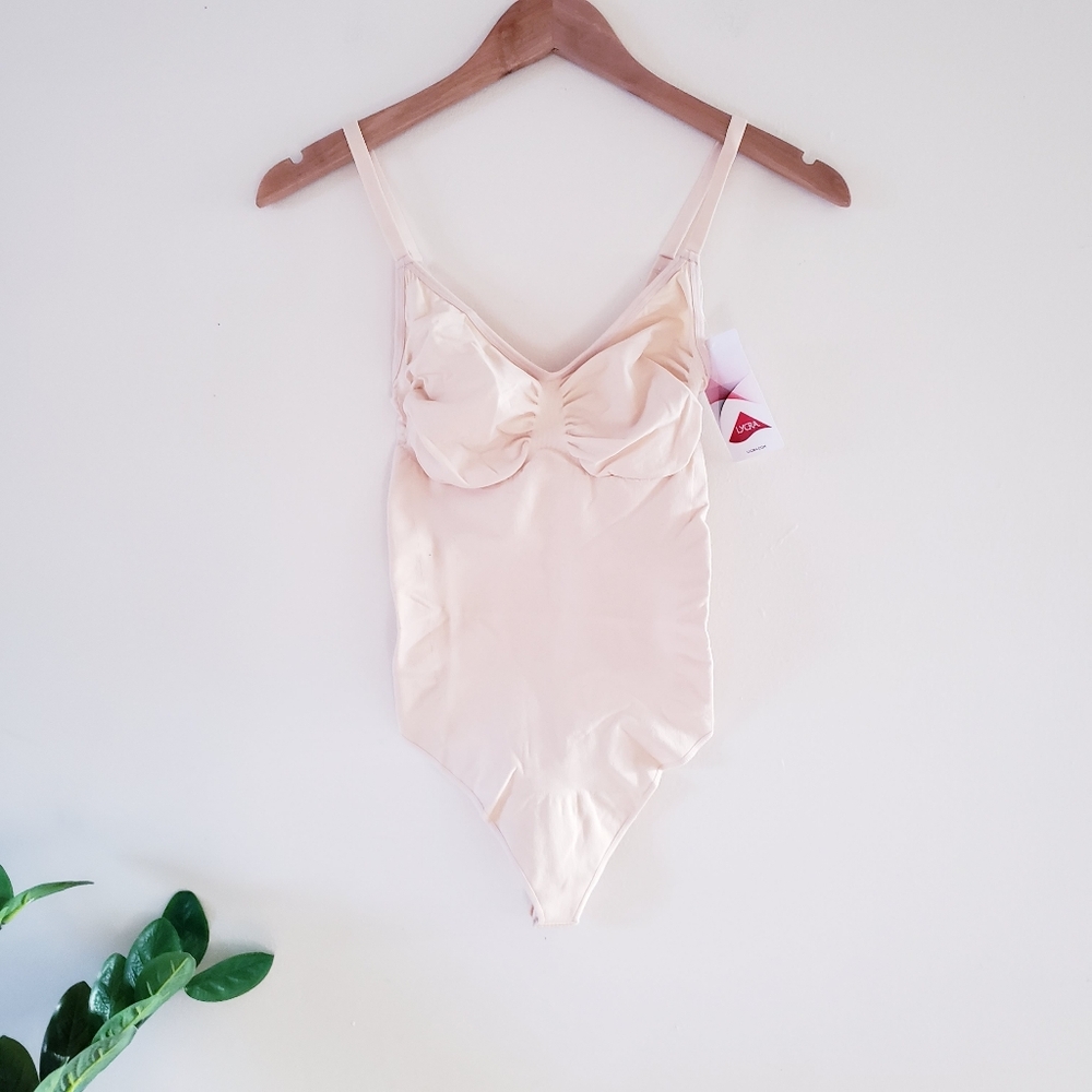 LYCRA Shapewear NWT Thong Bodysuit - Beige L/XL